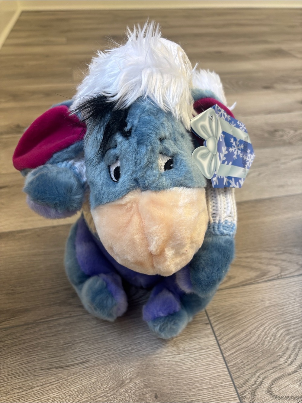 Disney Store Winter Eeyore Wear White Sweater & Hat New